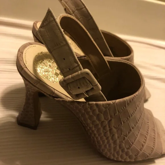 Cream Snakeskin Velvet Vince Camuto Heels - Picture 4 of 7